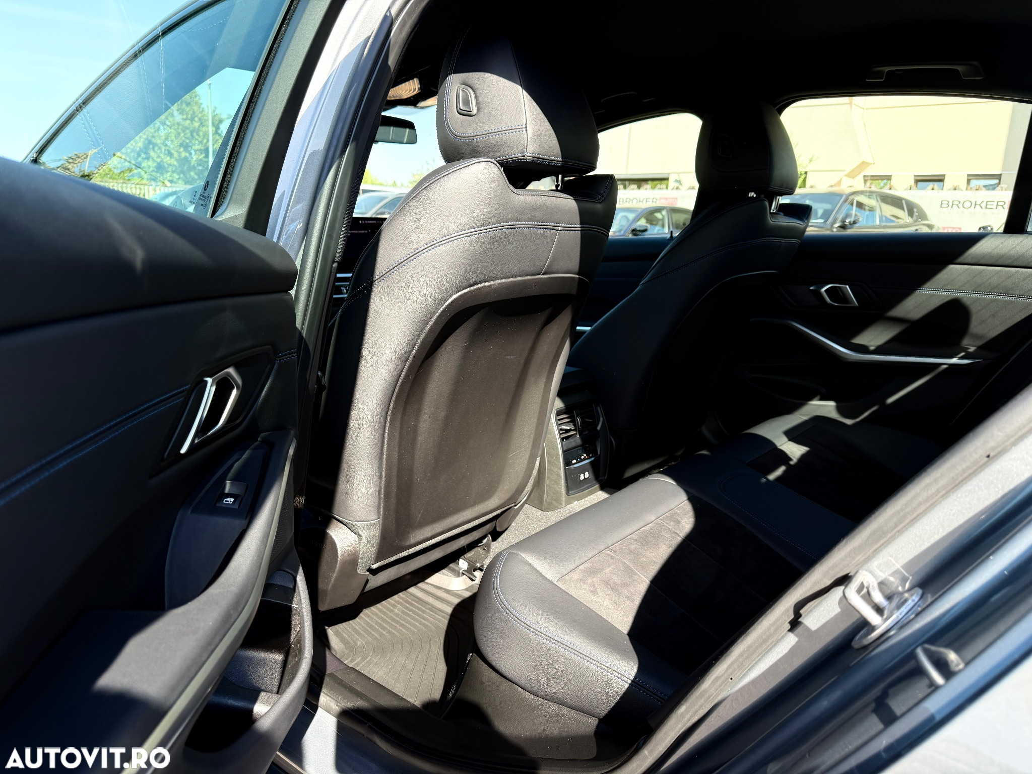 BMW Seria 3 320i AT - 12