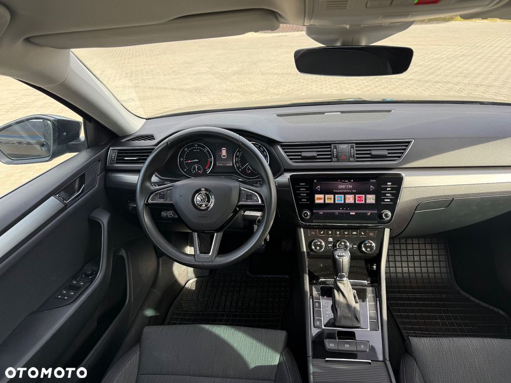 Skoda Superb 2.0 TDI SCR 4x4 Style DSG - 23