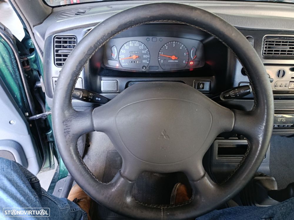 Mitsubishi L200 2.5 TD CD — fotografia 10