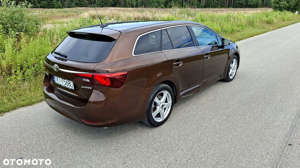 Toyota Avensis 2.0 D-4D Premium - 18