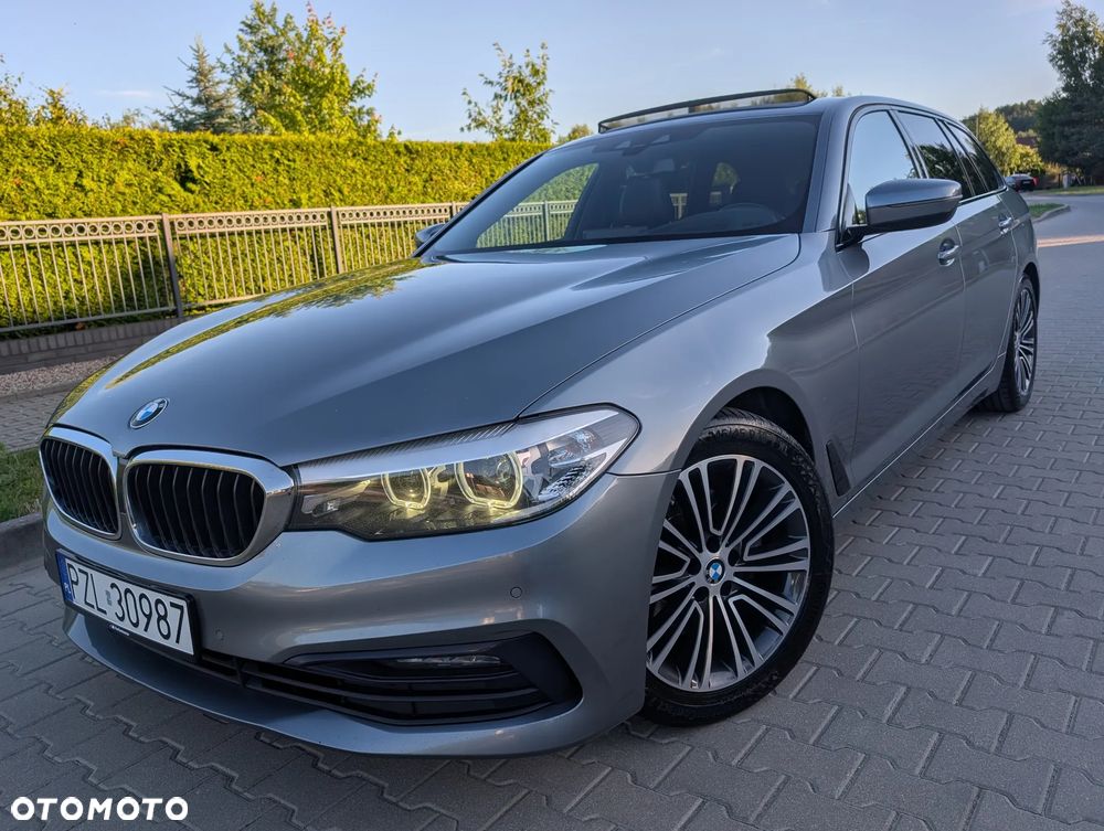 BMW Seria 5 520d Sport Line - 1