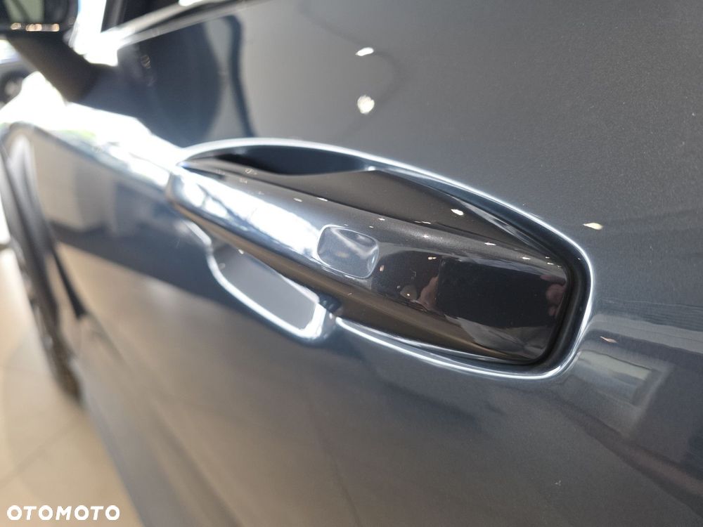 Volvo V60 Cross Country - 12