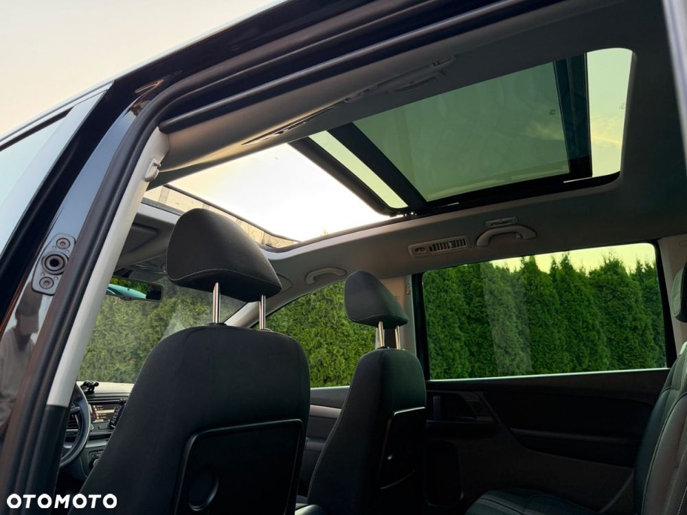 Volkswagen Sharan - 31