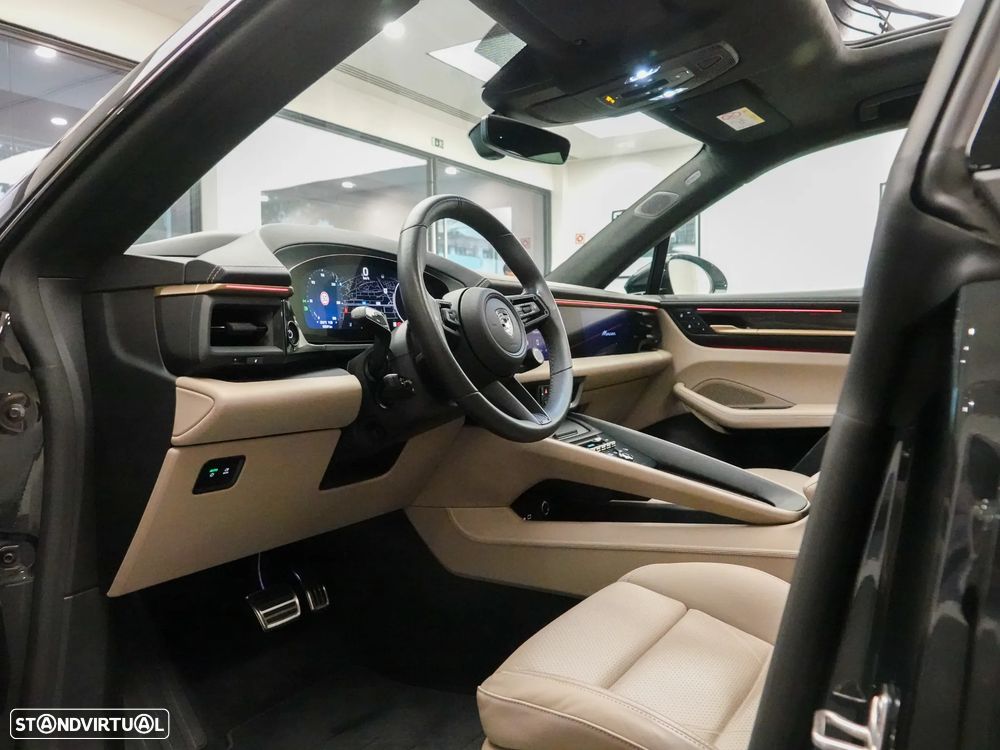 Porsche Macan Electric Turbo - 17
