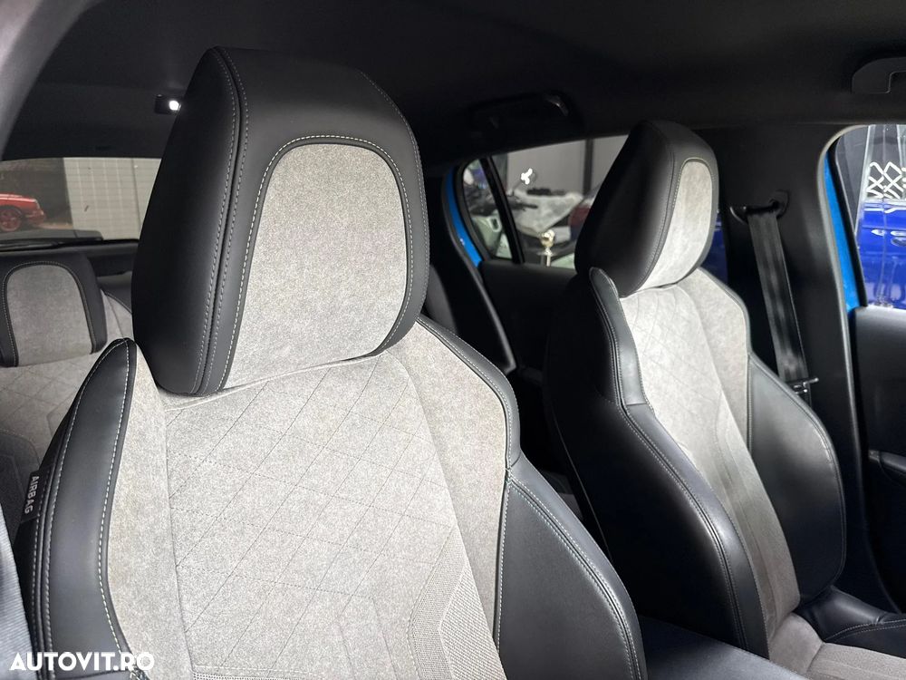 Peugeot 208 e-208 GT-Line - 28