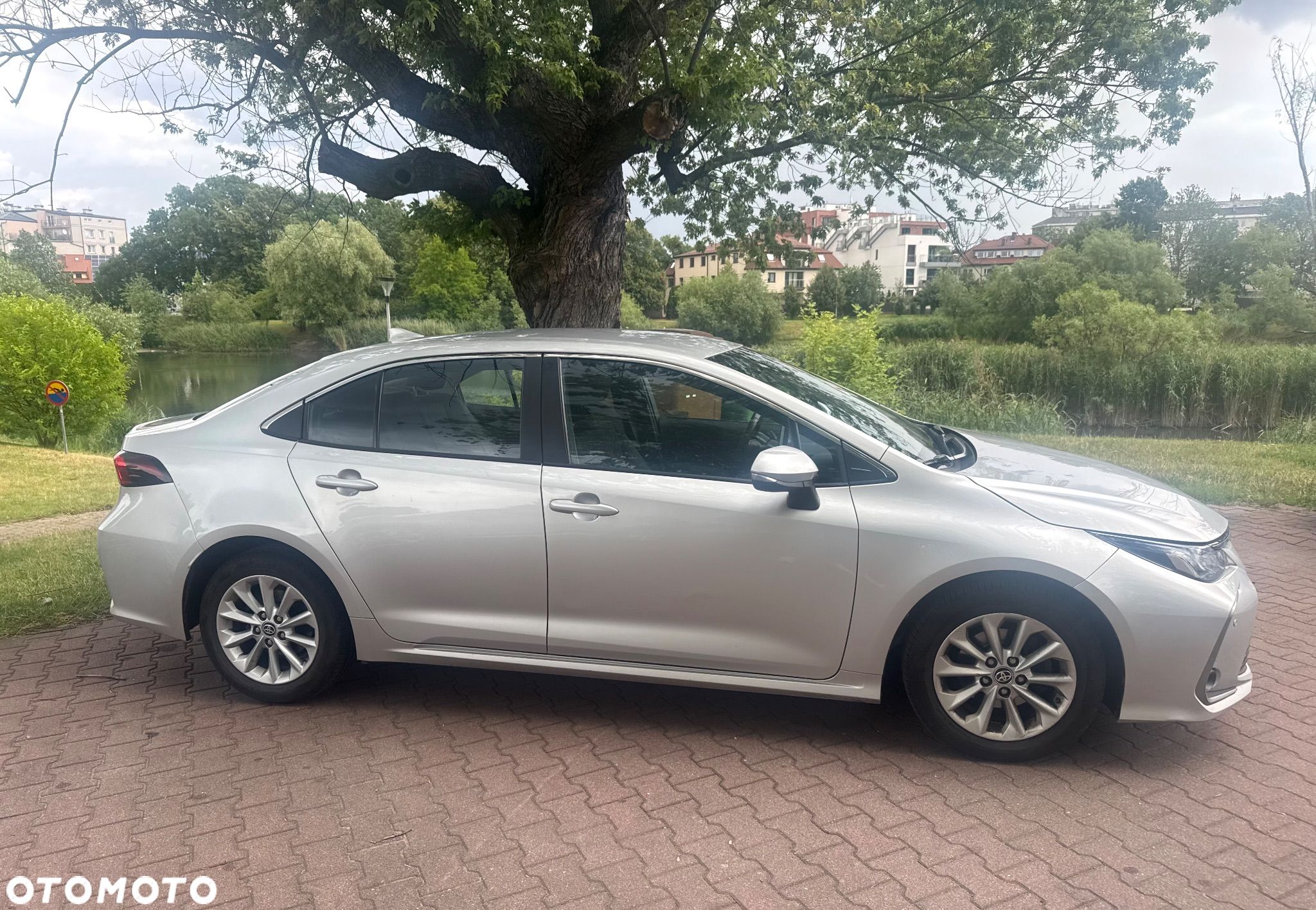 Toyota Corolla 1.6 Comfort - 1