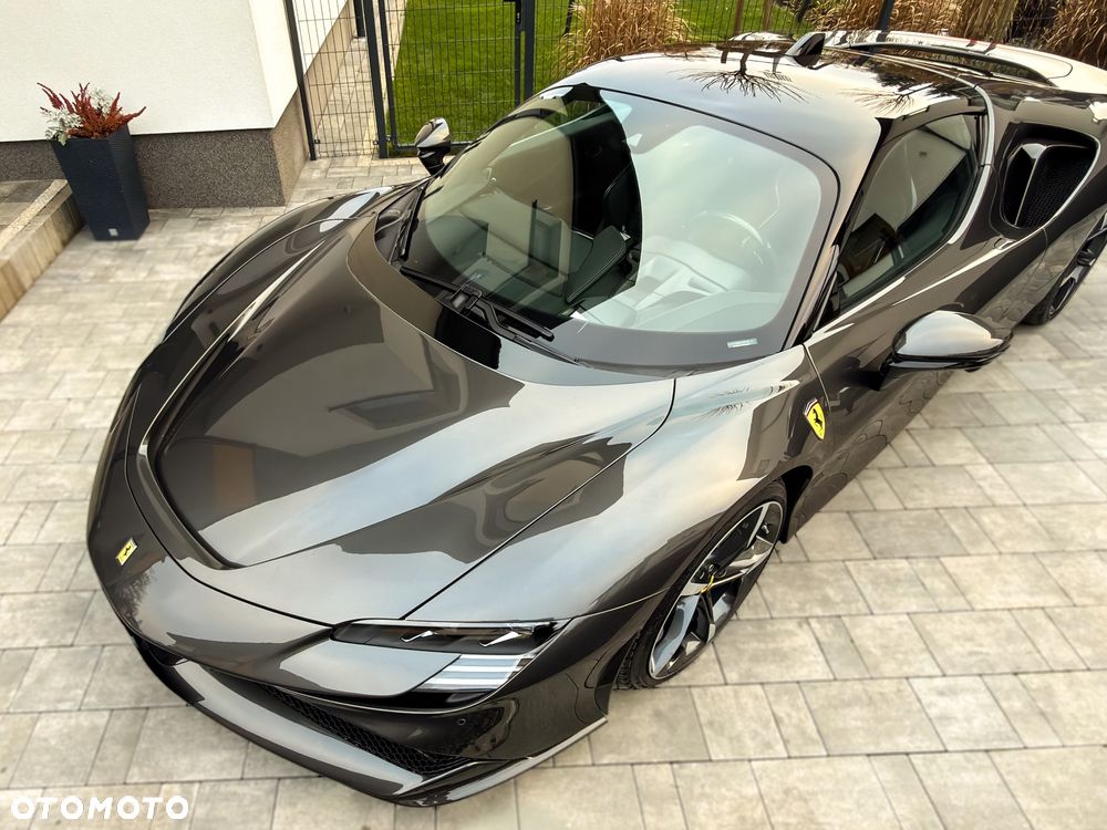 Ferrari SF90 Stradale - 7