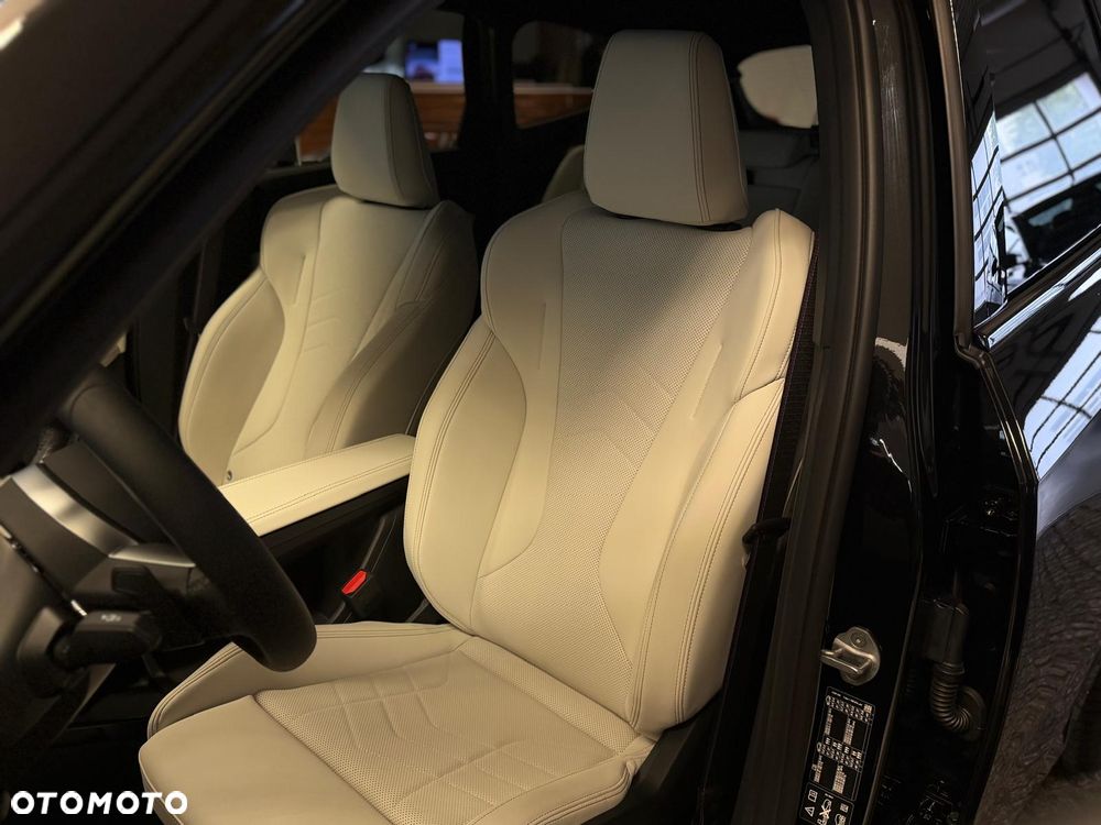 BMW X1 xDrive23i mHEV M Sport - 11