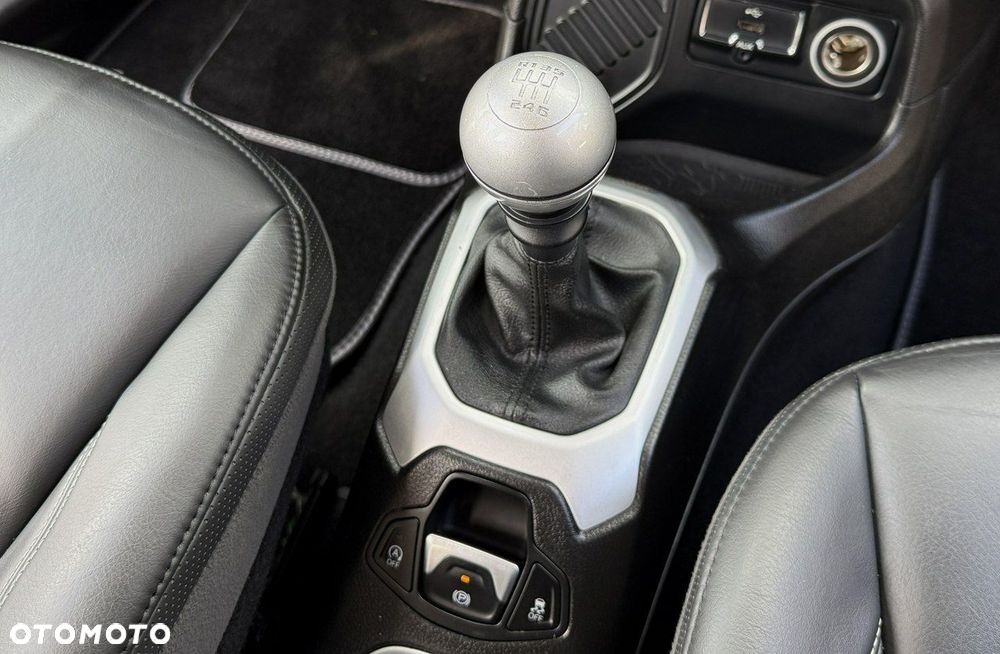 Jeep Renegade 1.4 MultiAir Limited FWD S&S - 29