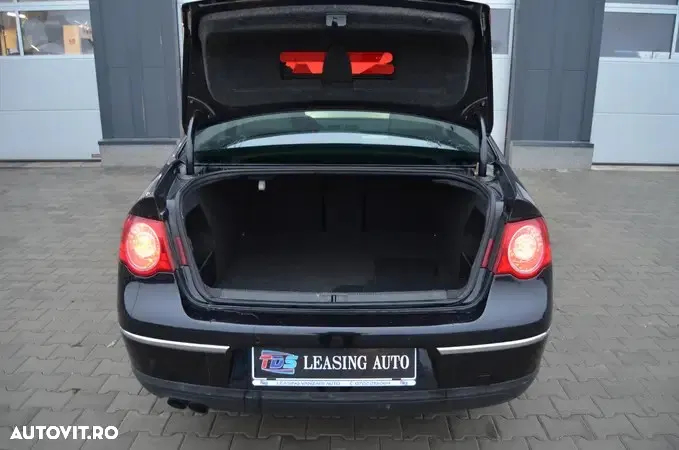 Volkswagen Passat 2.0 TDI DPF Blue TDI DSG Highline - 10