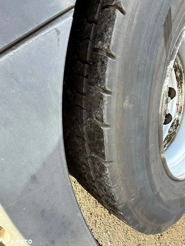 Mercedes-Benz ACTROS - 11