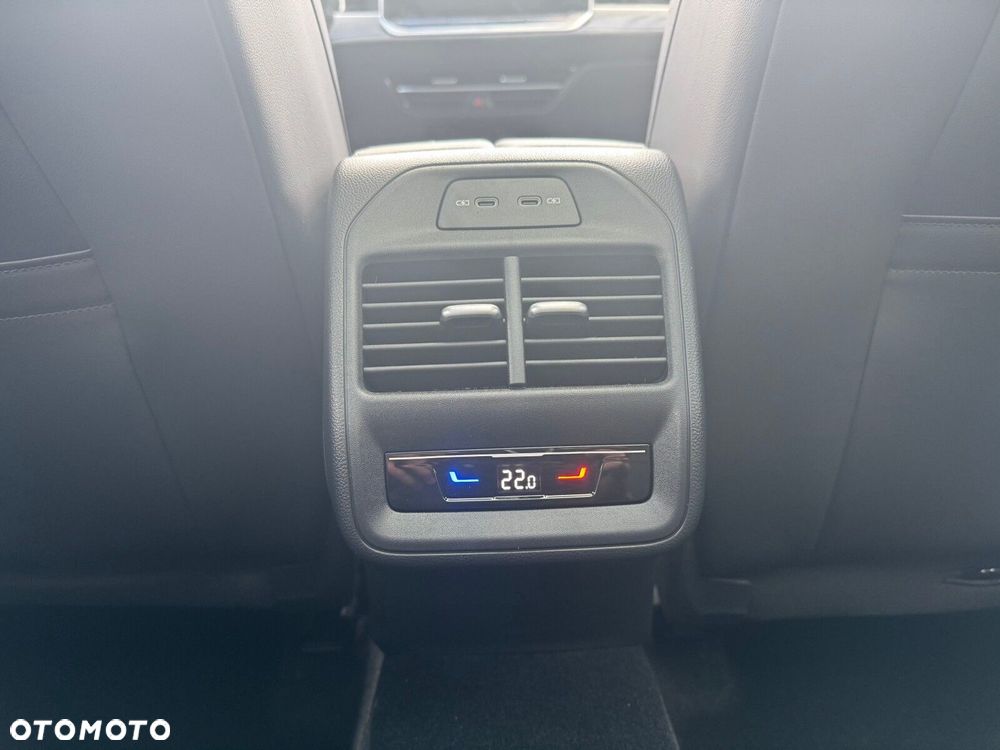 Volkswagen Passat Variant 2.0 TSI 4Mot R-Line Plus DSG - 9