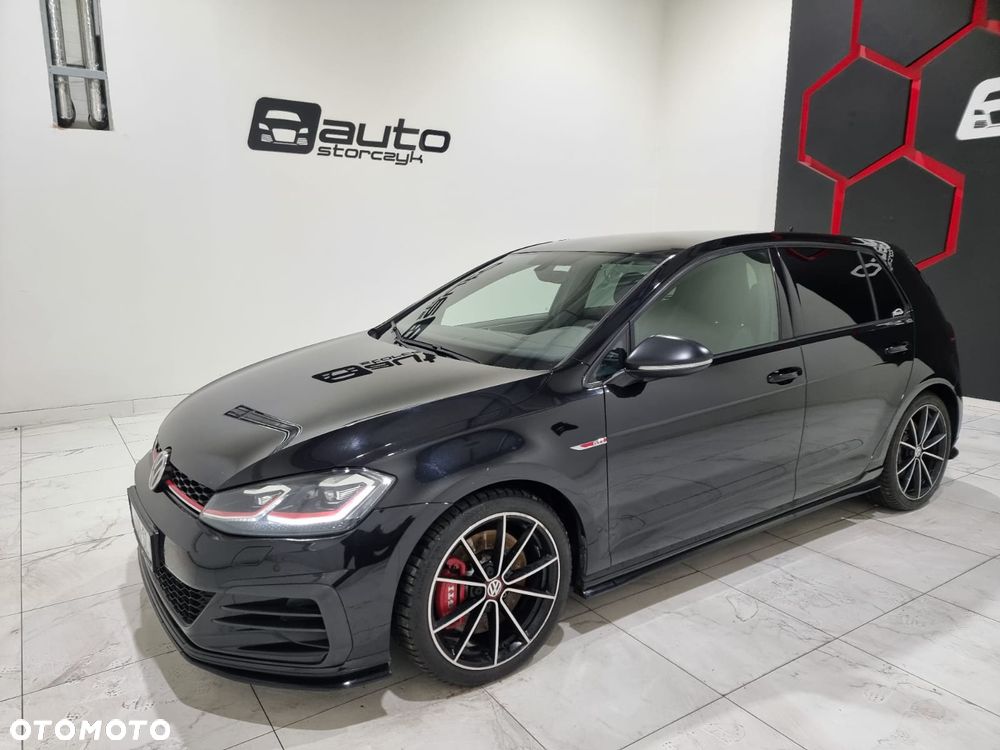 Volkswagen Golf - 10