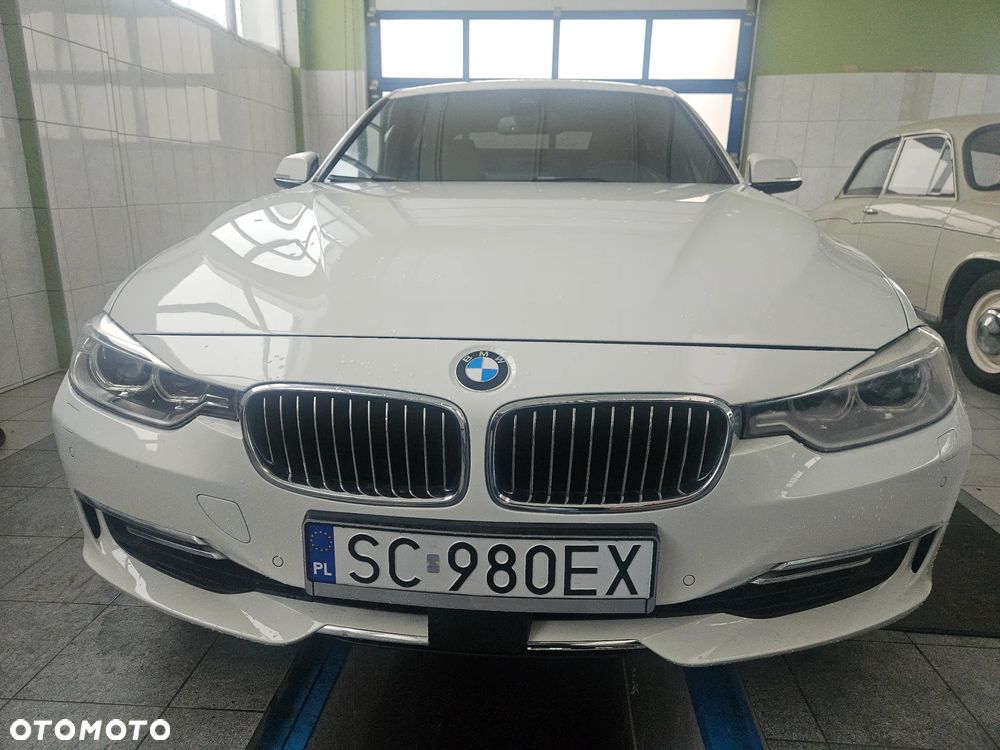 BMW Seria 3 330d Blue Performance Luxury Line - 5
