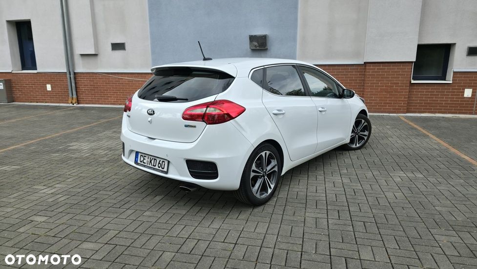 Kia Ceed 1.6 CRDi 136 ISG Spirit - 7