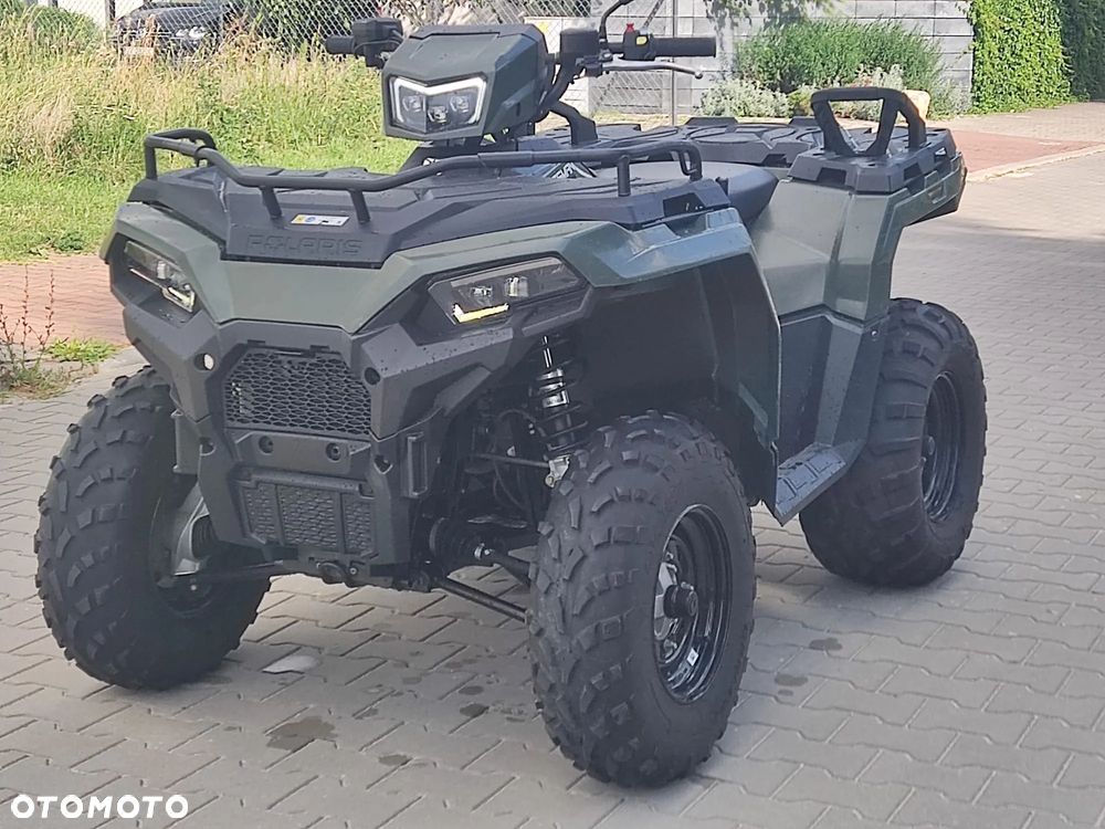 Polaris Sportsman - 1