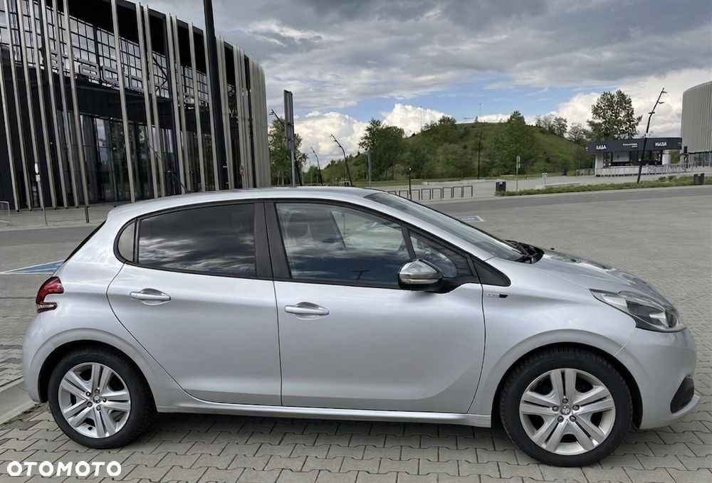 Peugeot 208 1.2 PureTech Style - 8