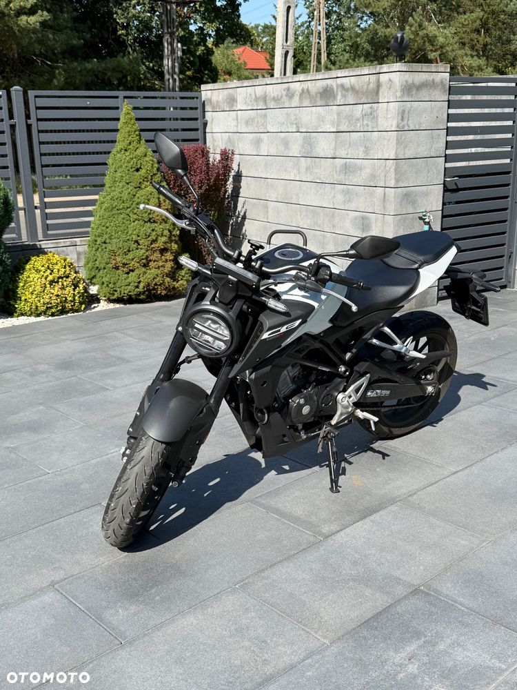 Honda CB - 1
