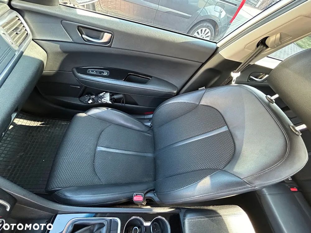 Kia Optima 1.7 CRDI L - 12