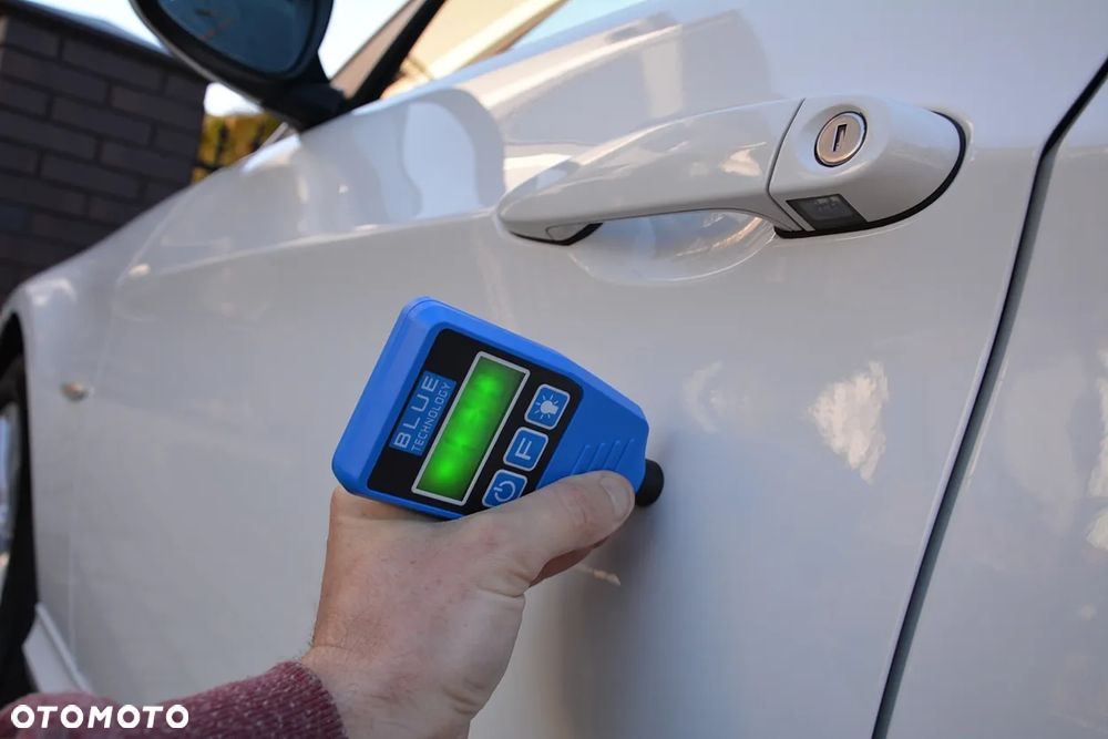 BMW Seria 3 318d DPF Edition Exclusive - 24