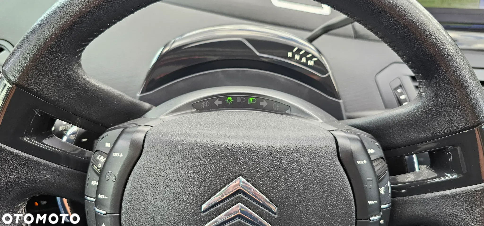 Citroën C4 Picasso 2.0 16V Exclusive - 17