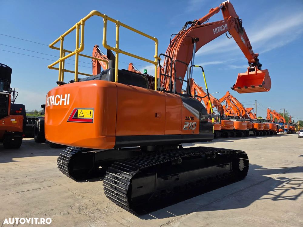 Hitachi ZX210LC-7, 2023, 3.088h, CUPLA RAPIDA, cupa NOUA 1,3mc, Masa operationala 23,4 tone, 3 camere, ad sapare 7m, 3 pompe hidr HITACHI, antifurt, ISUZU, ridica 13t, lant 90% ok, consum 12l/h, posibilitatea leasing 4 ani, CA NOU-PROMOTIE 109.900 Eur+Tva - 14