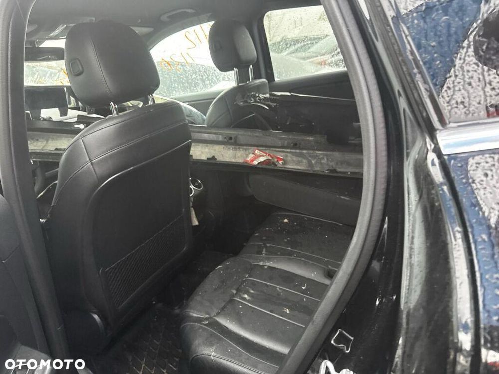 Mercedes-Benz GLA 250 4Matic 7G-DCT Urban - 19