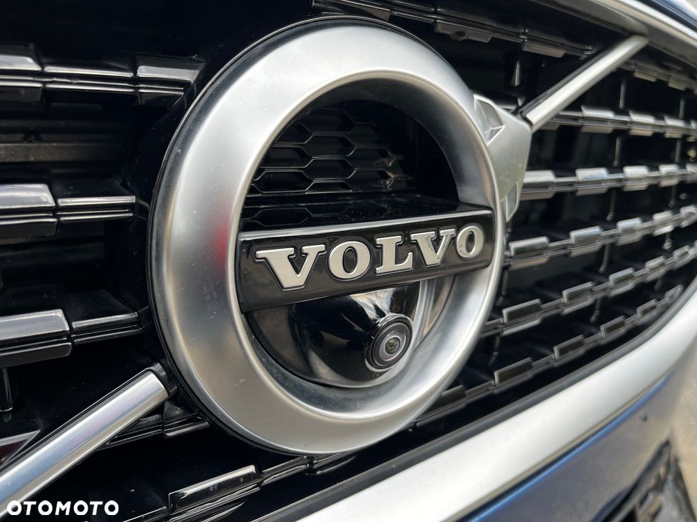 Volvo V60 T8 AWD Twin Engine Geartronic R-Design - 27