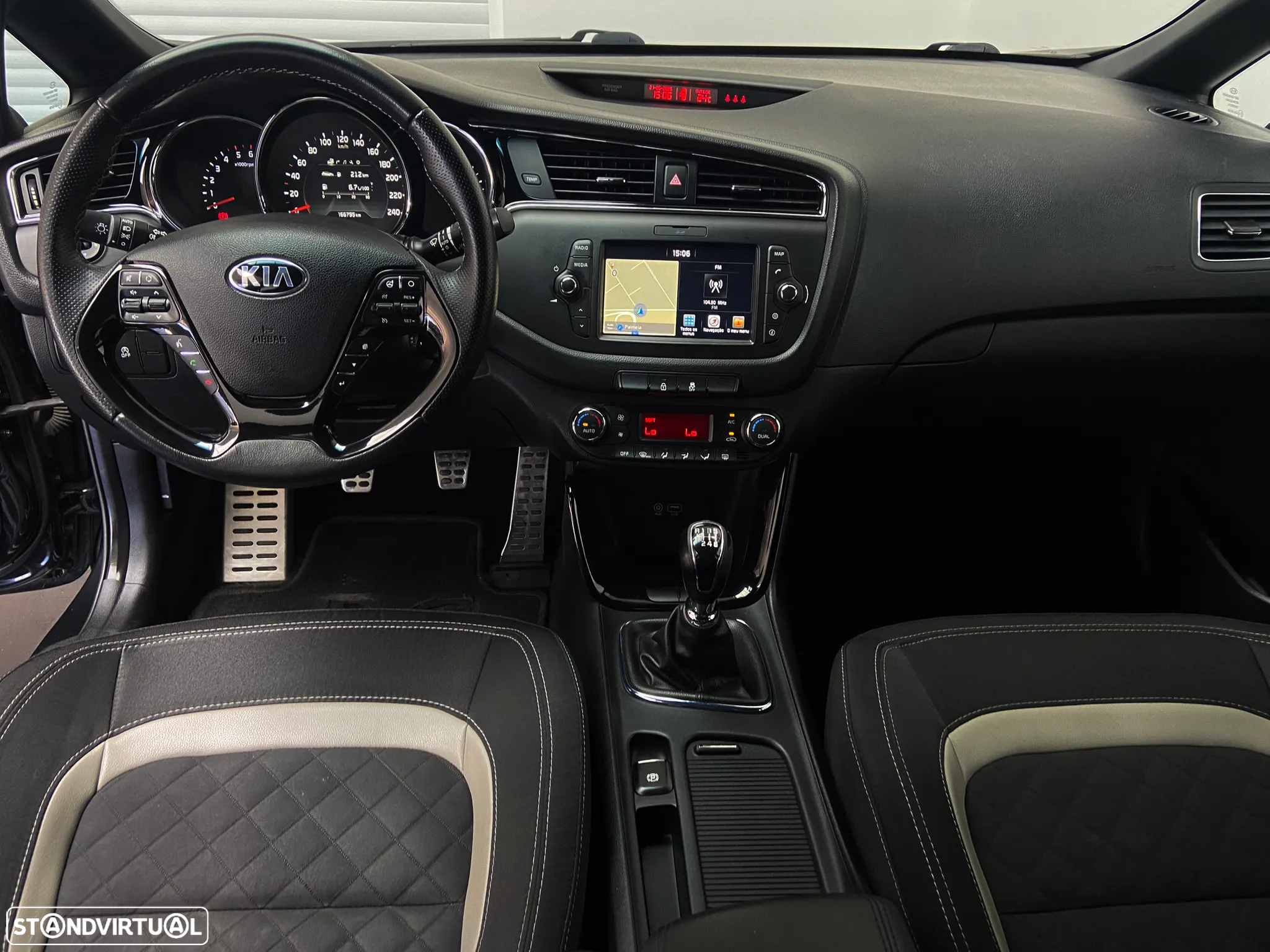 Kia Ceed SW 1.6 CRDi GT Line - 12