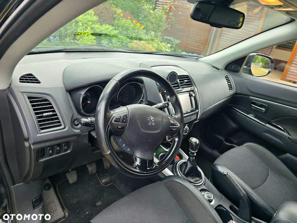 Peugeot 4008 - 8