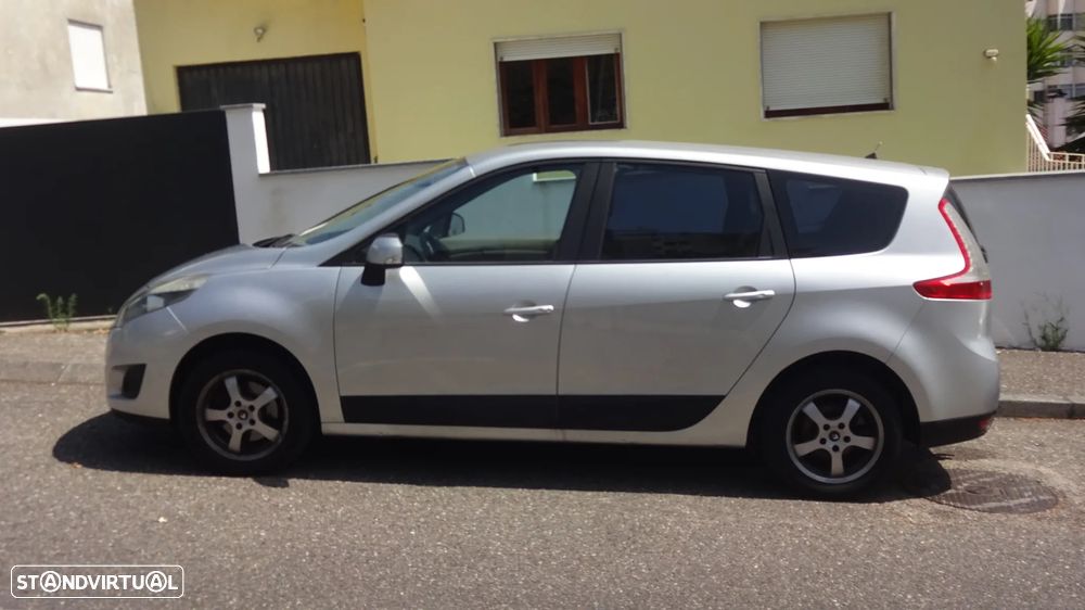 Renault Grand Scénic - 2
