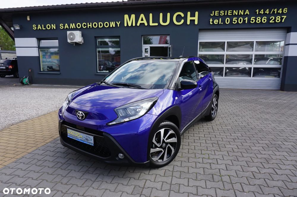 Toyota Aygo X x-shift x-play Team Deutschland - 2