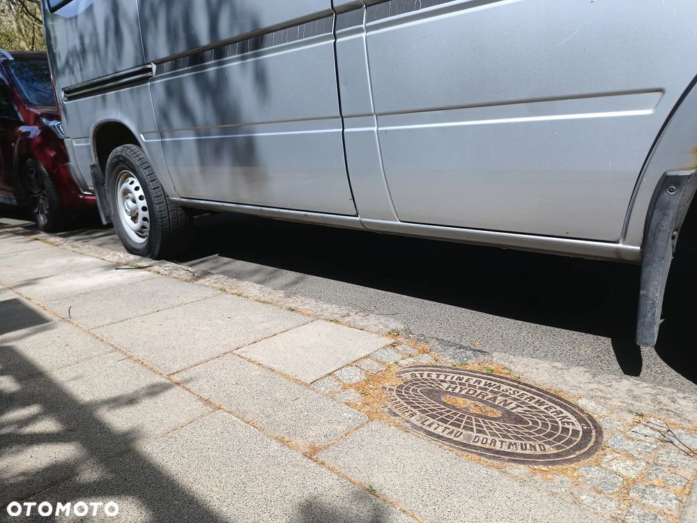 Mercedes-Benz Sprinter - 13