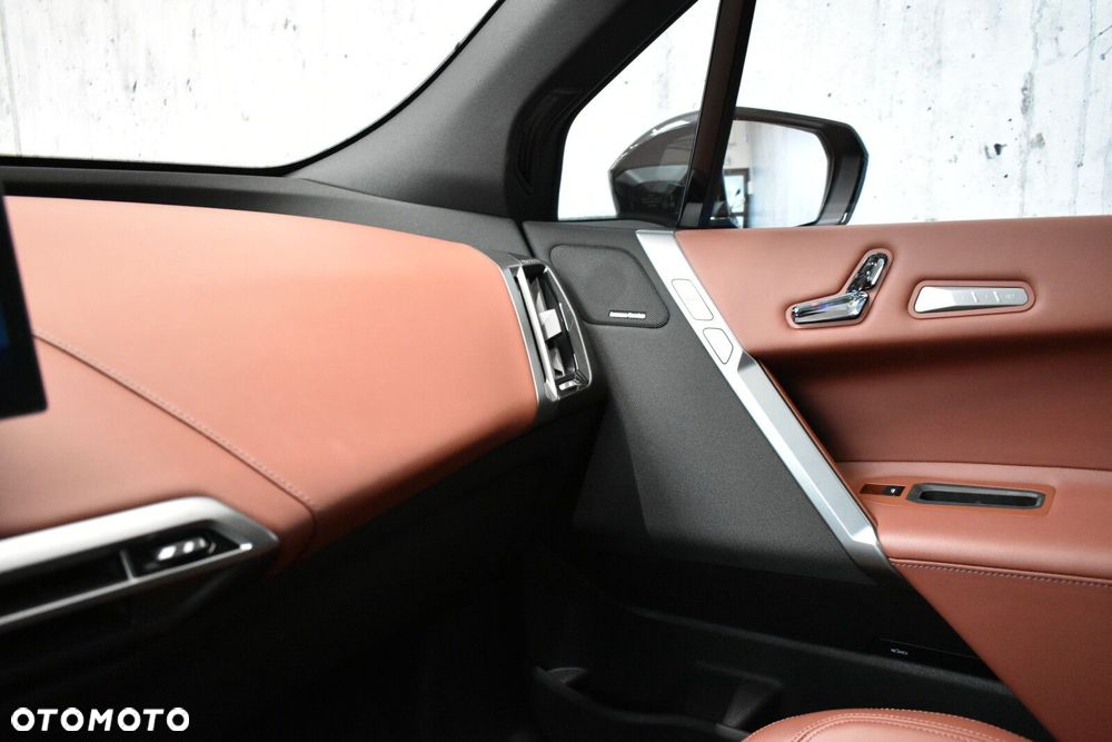 BMW iX - 20