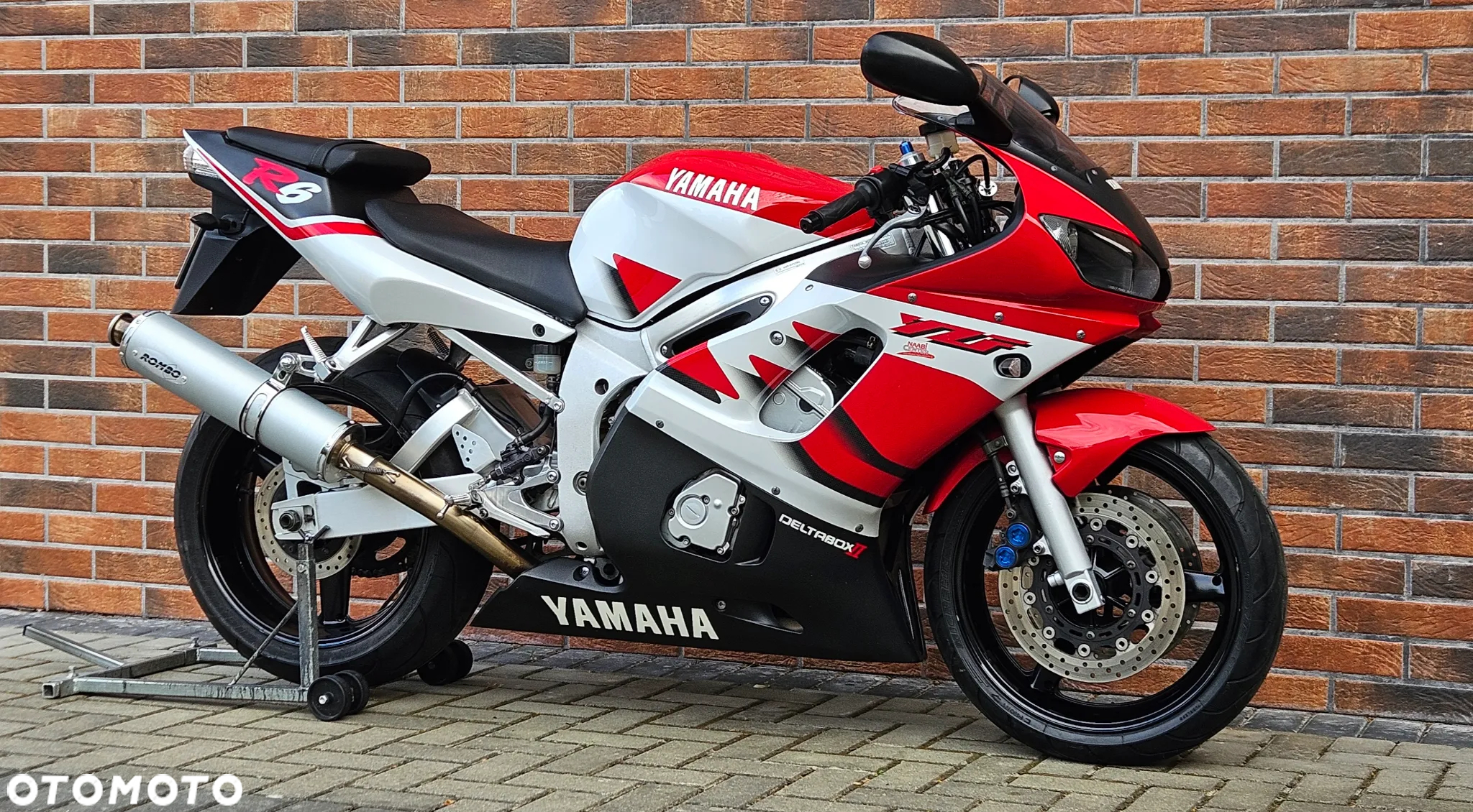 Yamaha YZF - 11