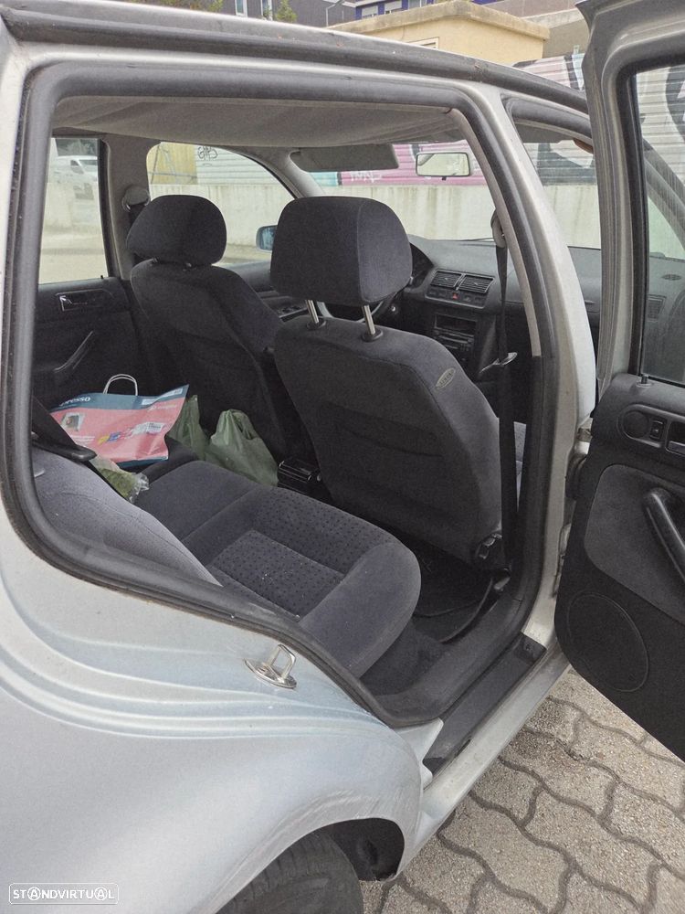 VW Golf 1.4i Confortline - 8