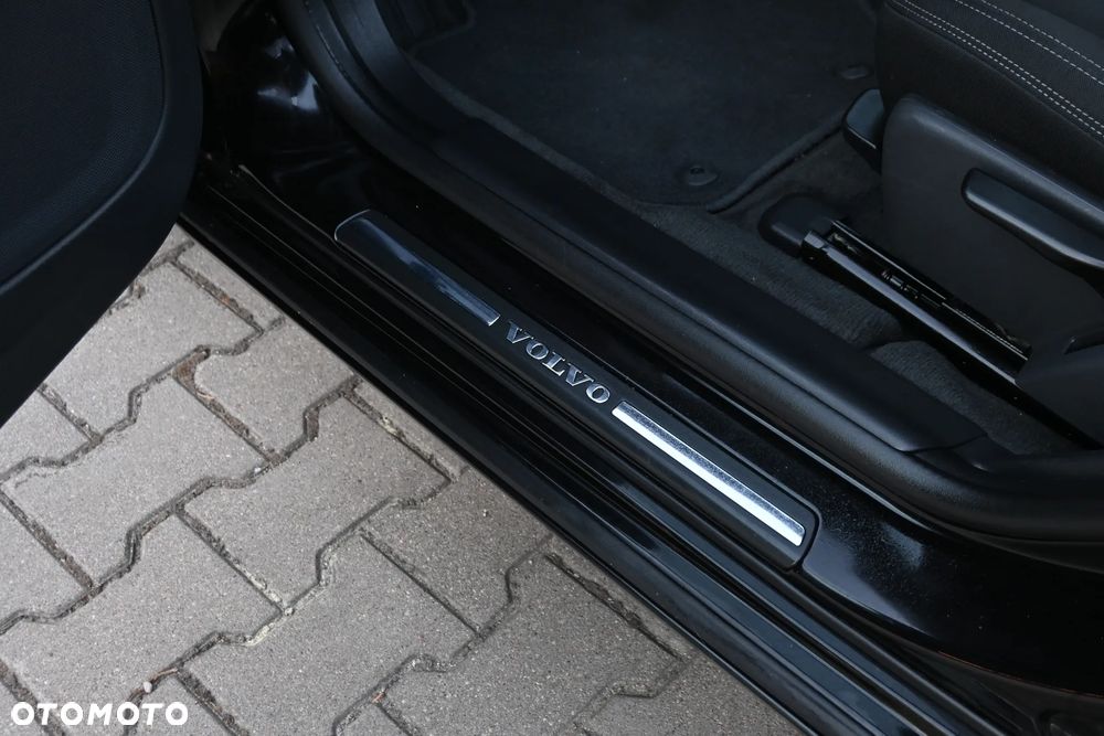 Volvo V60 D3 Geartronic Momentum - 19