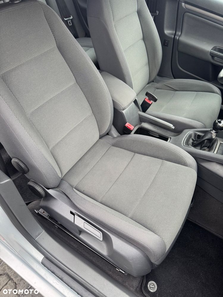 Volkswagen Golf - 14