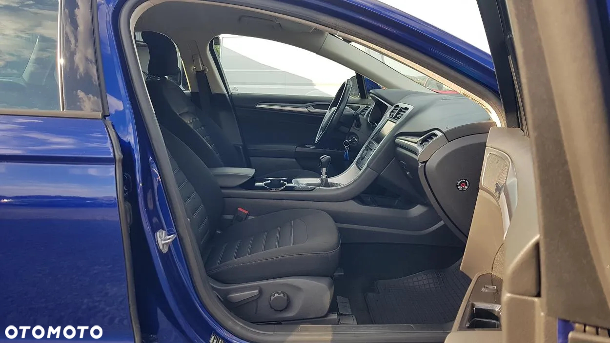 Ford Mondeo 2.0 TDCi Ambiente - 32