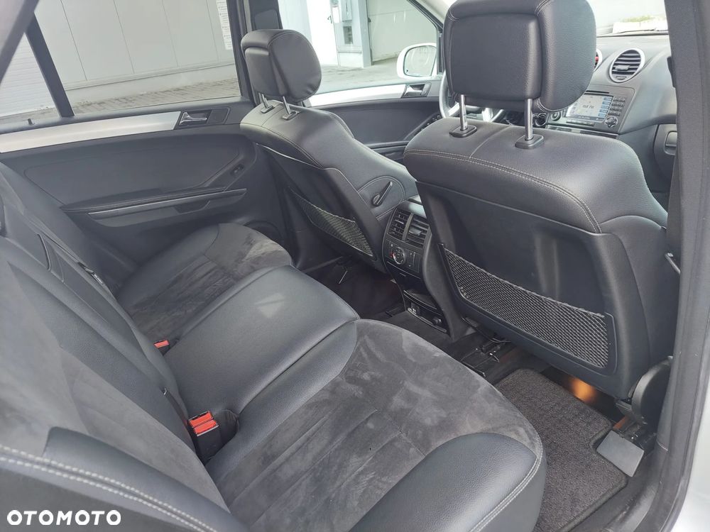 Mercedes-Benz ML - 26