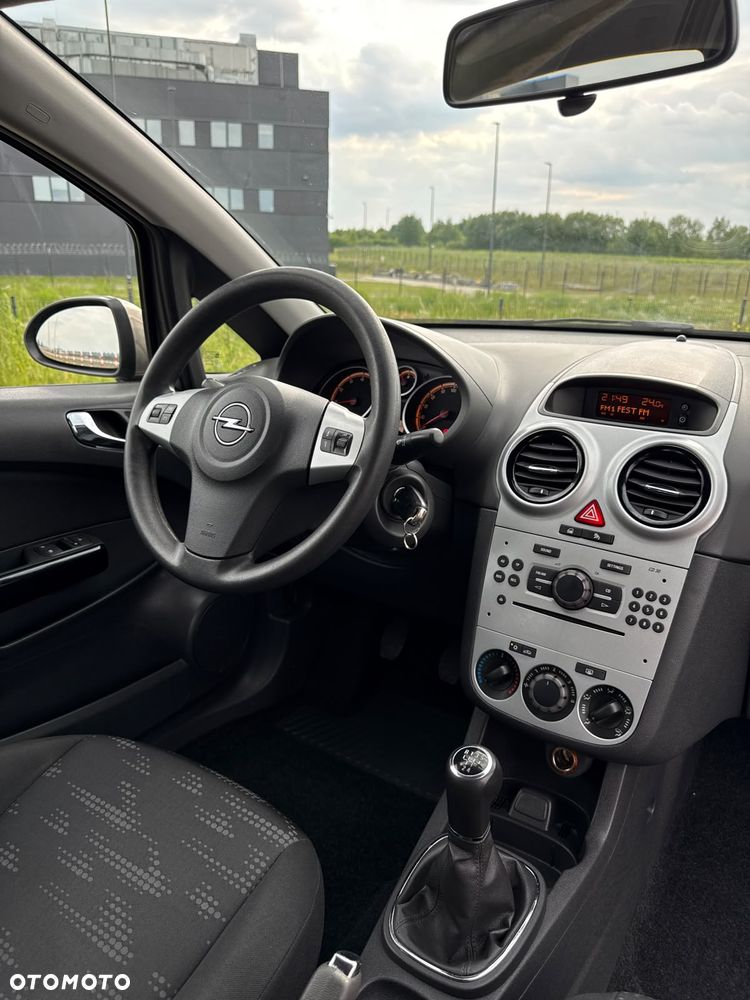 Opel Corsa 1.4 16V Enjoy - 39