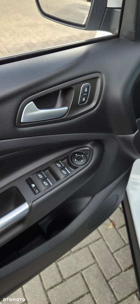 Ford Kuga 1.5 EcoBoost 2x4 Titanium - 26