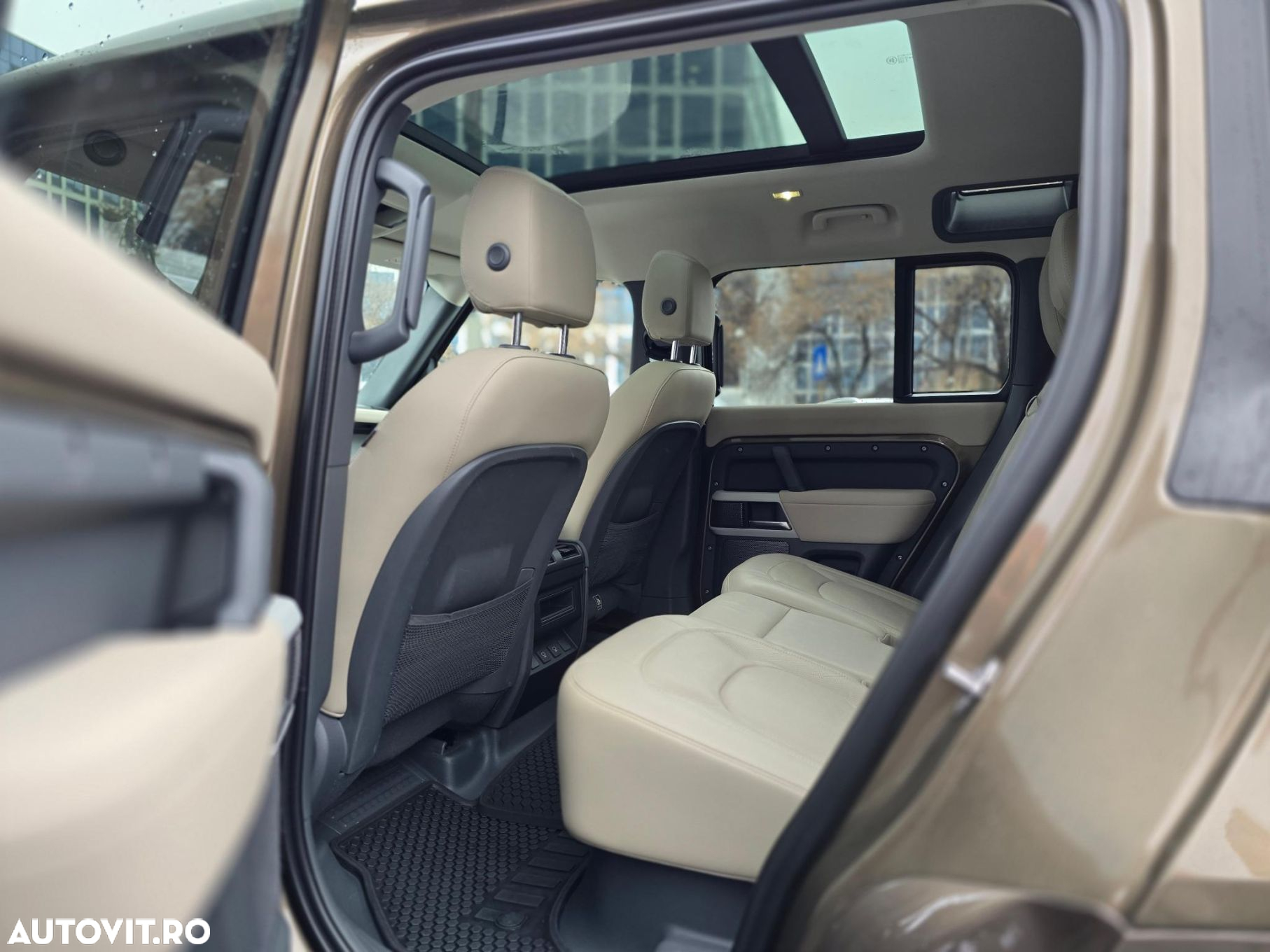 Land Rover Defender 130 3.0D 250 MHEV X-Dynamic SE - 26