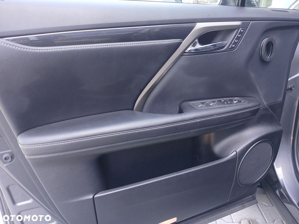 Lexus RX - 23