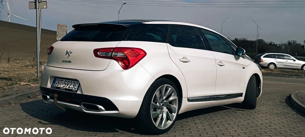 Citroën DS5 Hybrid4 EGS6 SoChic - 4