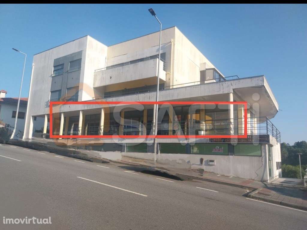 Excelente oportunidade de negócio,3 amplas lojas - Grande imagem: 2/10