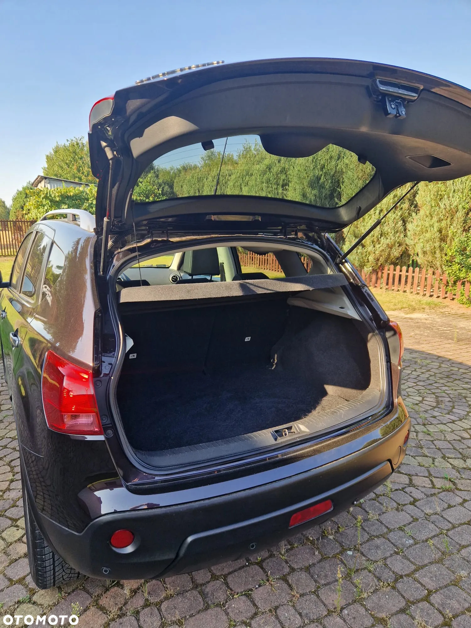 Nissan Qashqai 2.0 dCi Lounge - 12
