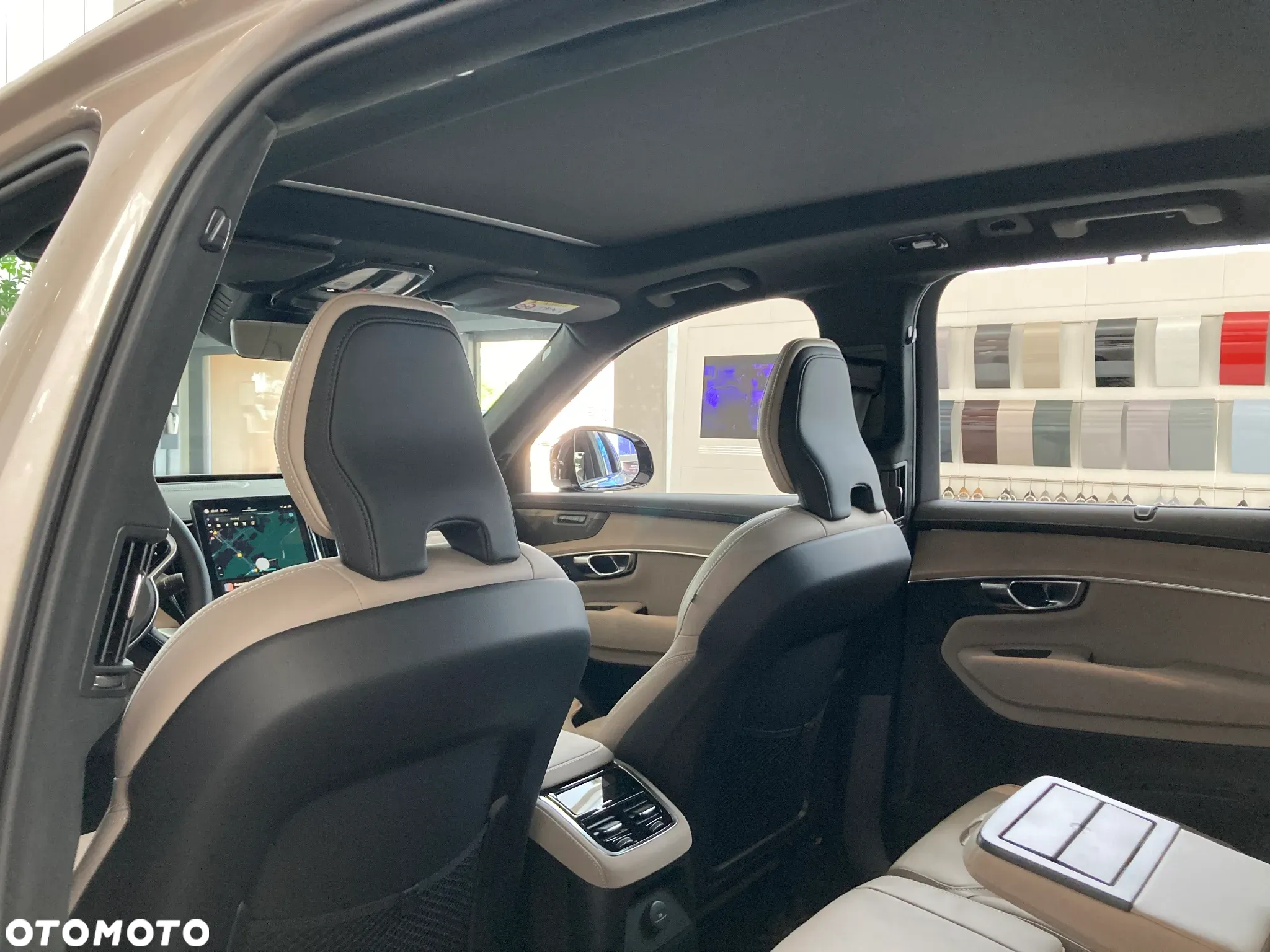 Volvo XC 90 T8 AWD Plug-In Hybrid Ultra Dark 7os - 17