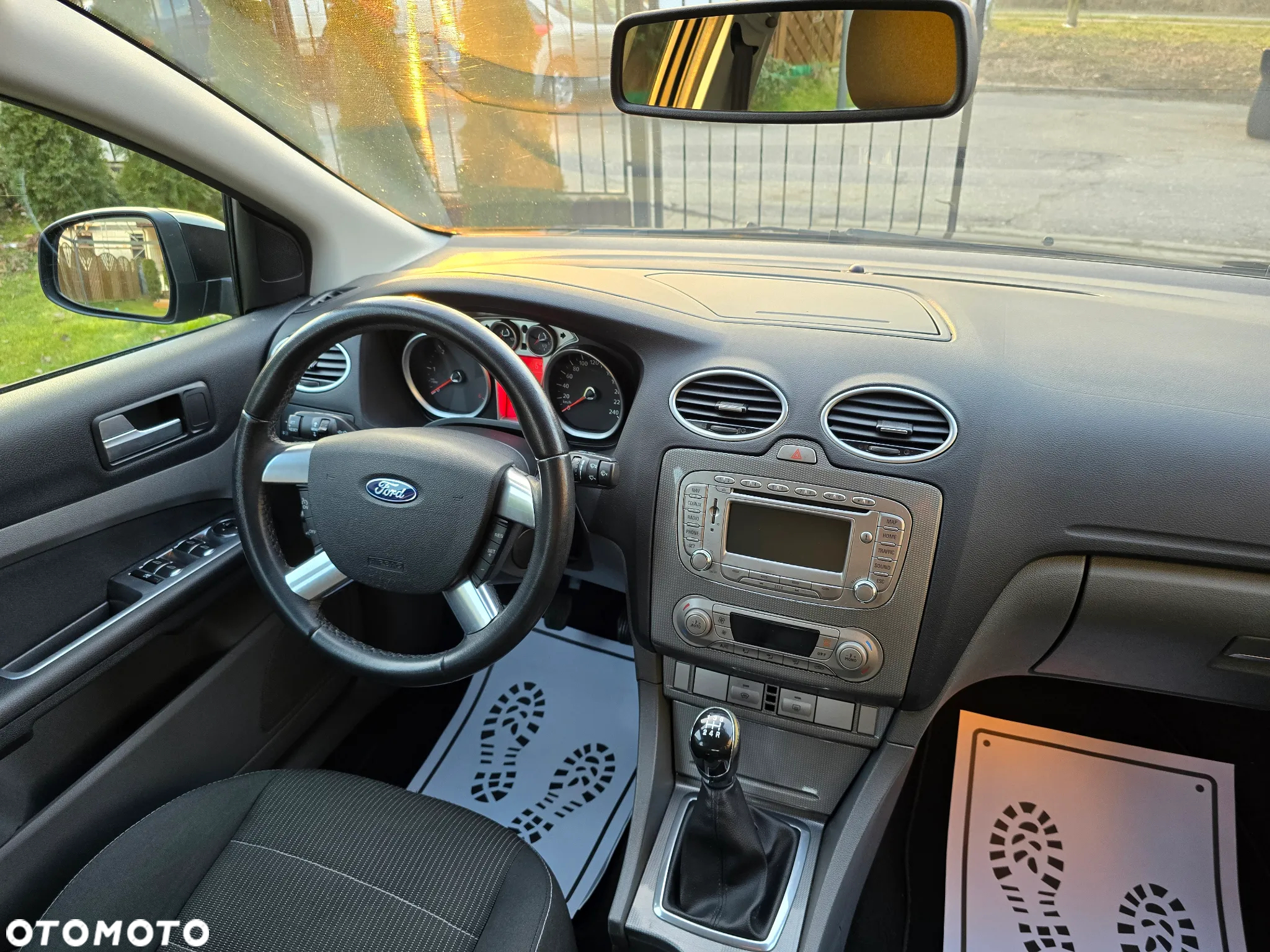 Ford Focus - 30