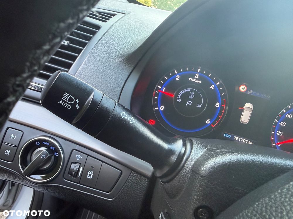 Hyundai i40 Kombi blue 1.7 CRDi DCT Premium - 33